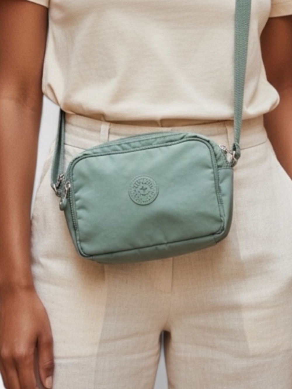 EUC Kipling Compact Green Crossbody Bag Casual Everyday Shoulder Bag Mint Green